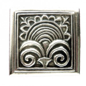 Broche Toulhoat fleuron carré