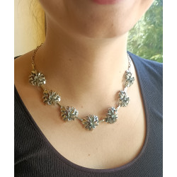 Collier Petites Roses 7 Eléments