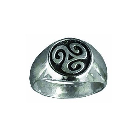Triskel signet ring