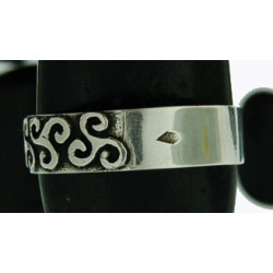 Triskelion Ring 6.5 mm