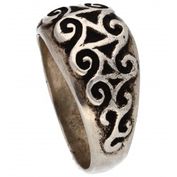 triskel frieze ring 6.6g