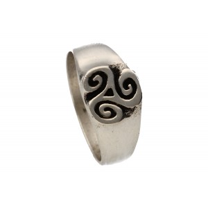 Triskel signet ring 3.30g