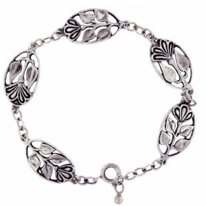 Toulhoat flower-in-medal bracelet 9g