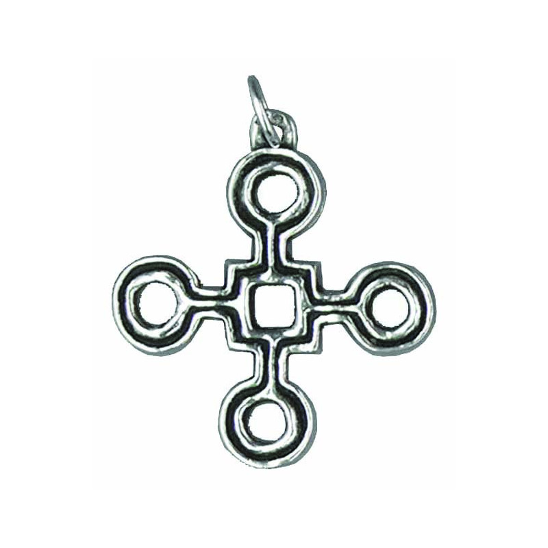Croix Pattée Aux Ronds Ajourés
