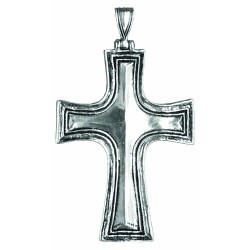 Pectoral Cross with Dihedral Angles and Grooved Edges
